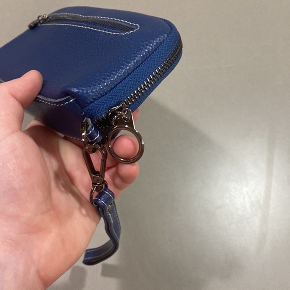 Genuine Leather wallet/wristlet - Picture 6 of 10